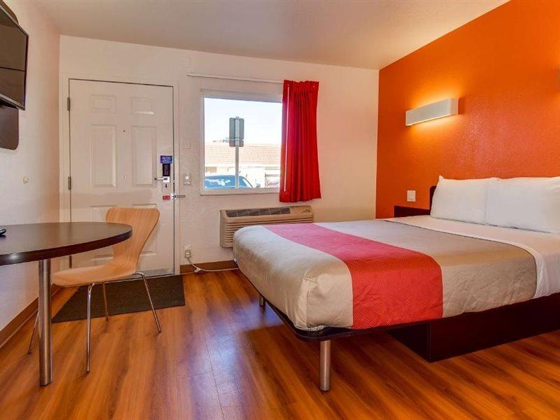 Motel 6-Riverside, Ca - South Zewnętrze zdjęcie