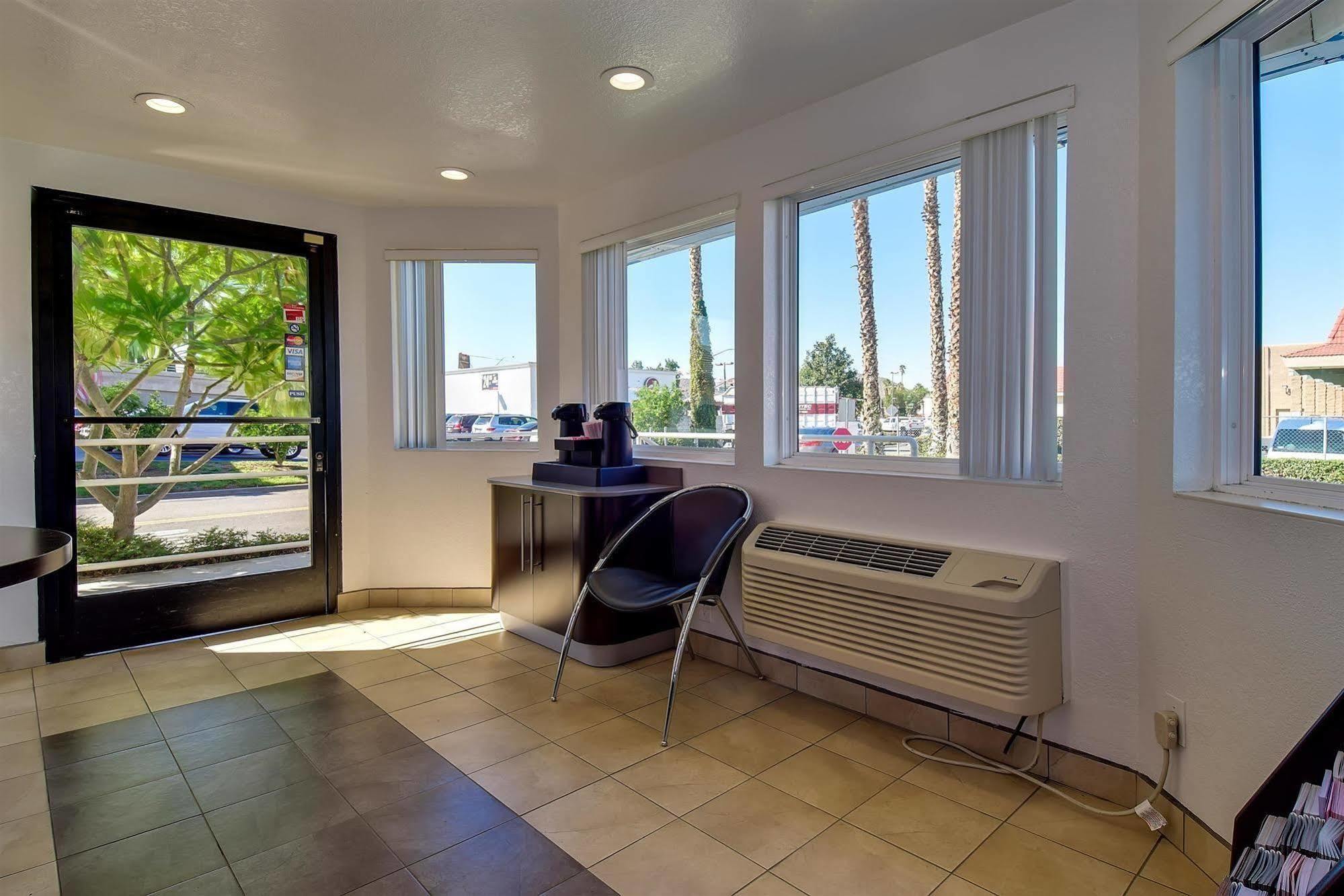 Motel 6-Riverside, Ca - South Zewnętrze zdjęcie