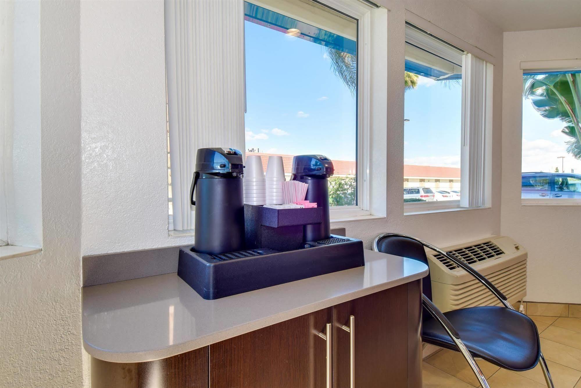 Motel 6-Riverside, Ca - South Zewnętrze zdjęcie